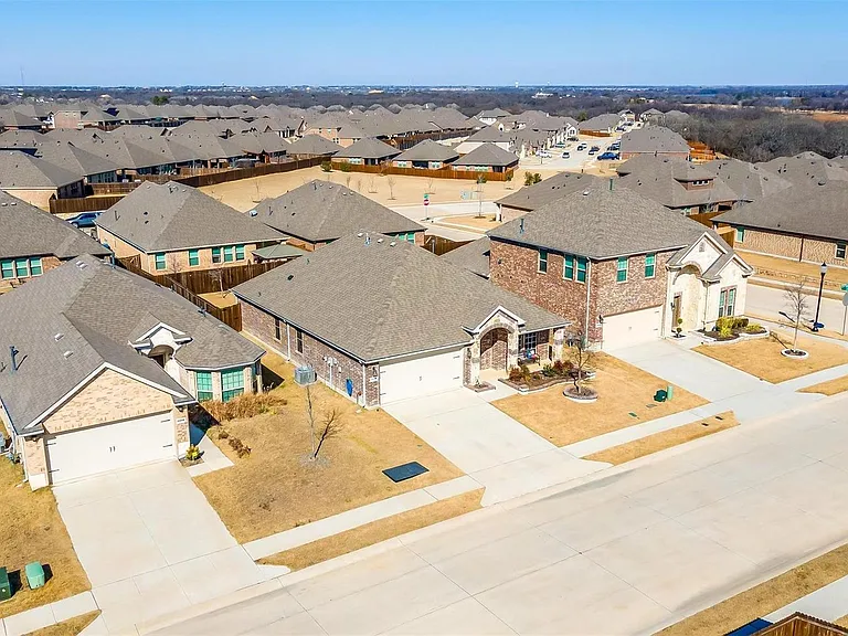 3309 Comal Dr — Photo 4