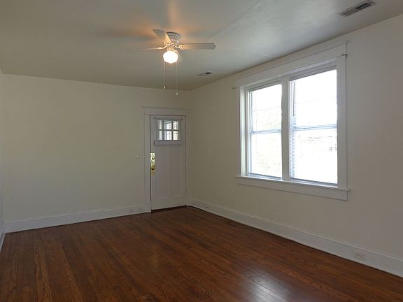 3rd image of 1614 Hampton Blvd #3