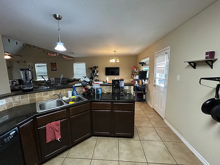2502 Horse Shoe Dr — Photo 6