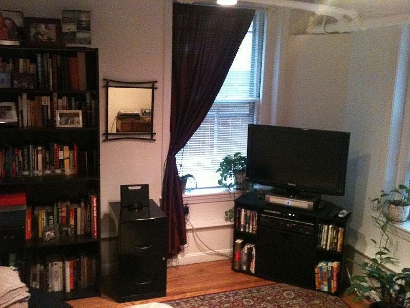 2nd image of 13 Irving St