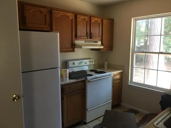 7332 Leghorn St, Savannah, GA 31406