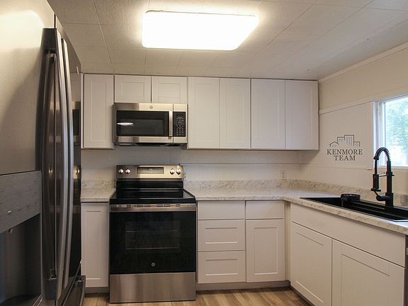 2nd image of 1021 Sanford Ave