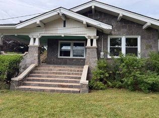 18 Mountain View St, Franklin, NC 28734