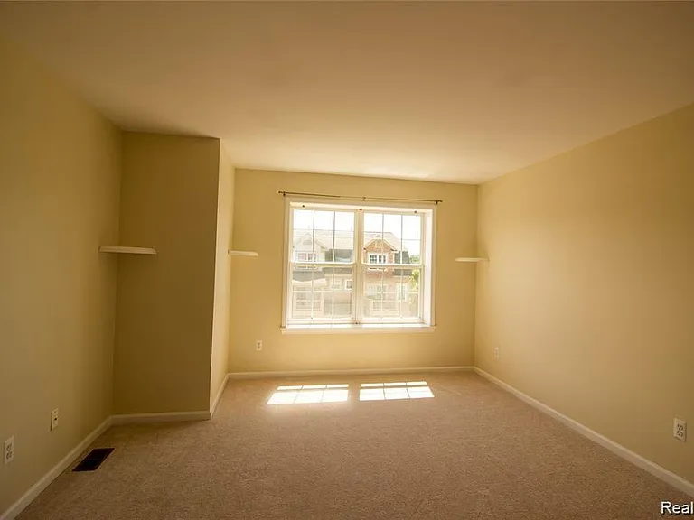 2859 Barclay Way — Photo 13