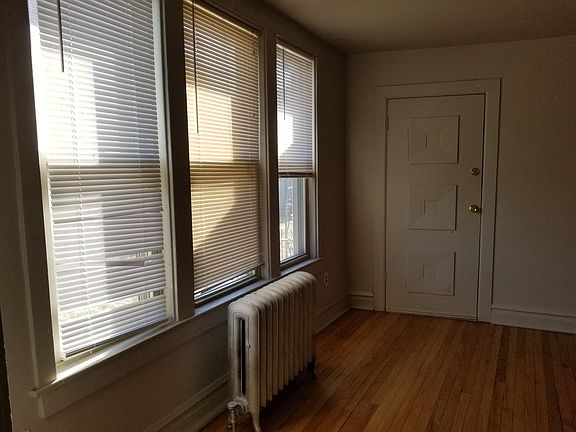 3rd image of 3449 N Oketo Ave #3