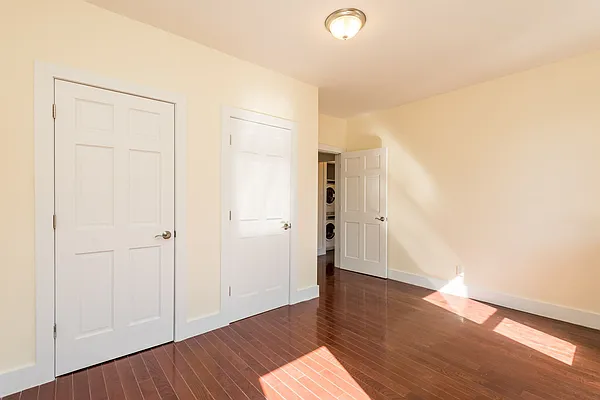 Rented by Nooklyn NYC LLC | media 27