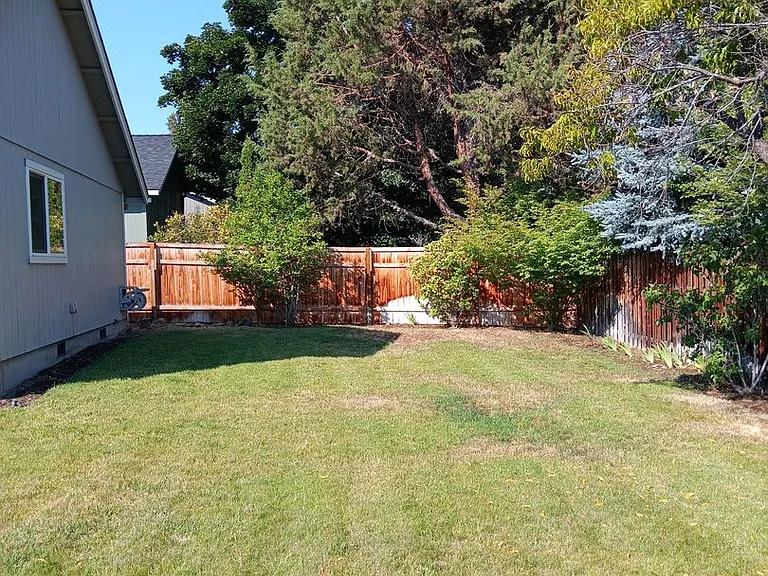 3092 NE Tahoe Ct — Photo 28