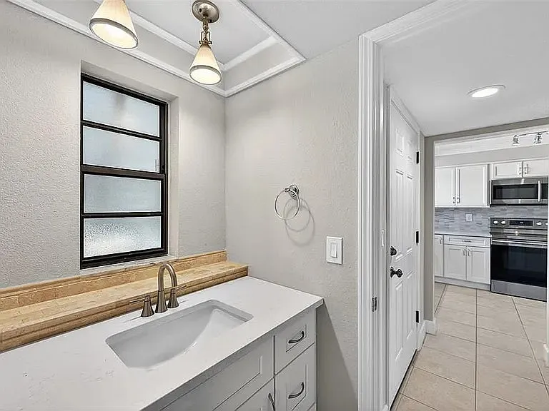 13601 Frigate Ct #106M — Photo 11
