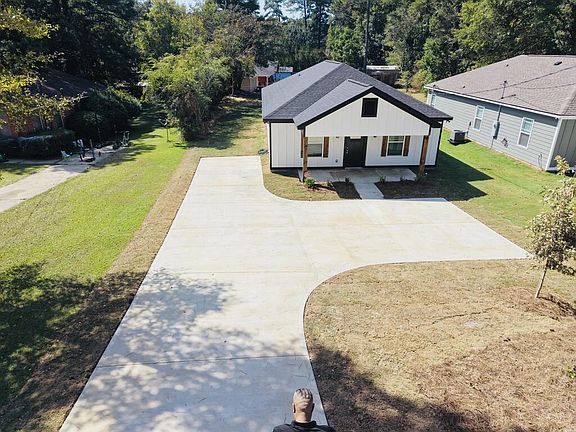 2nd image of 3051 Reese Rd