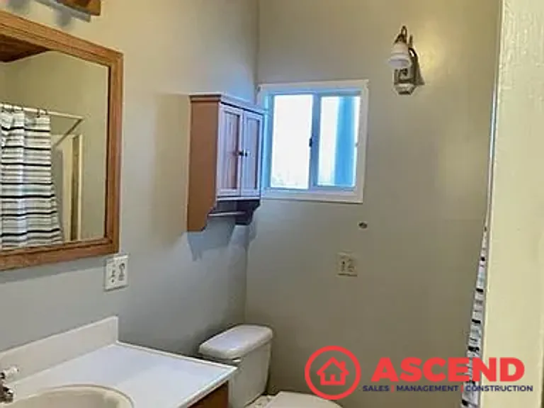 229 Philippine St — Photo 10