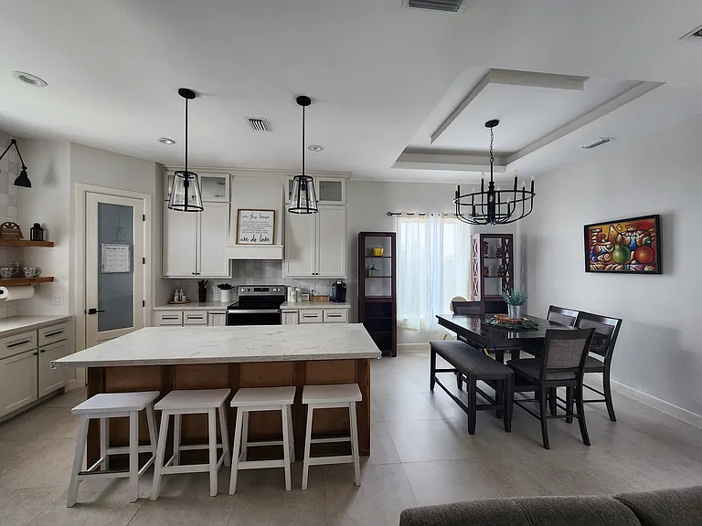 203 Stella Dr — Photo 2