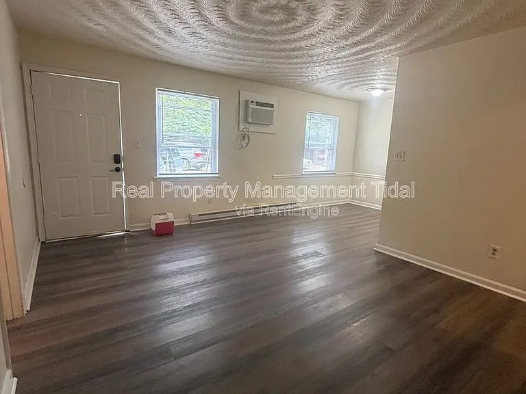 6255 Alexander St #16 — Photo 7