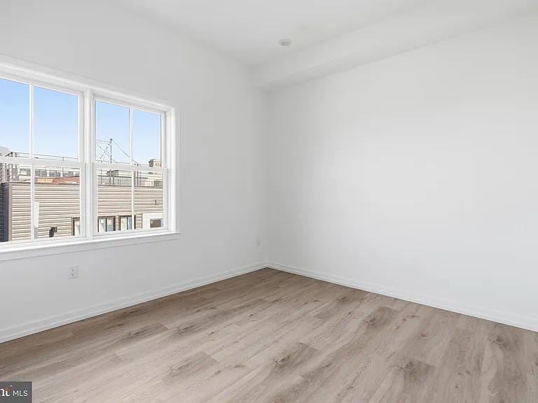 209 New St #6A — Photo 13
