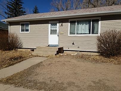 1st image of 909 Bradley St