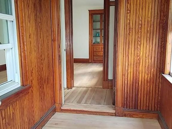 4th image of 51 Vane St #51