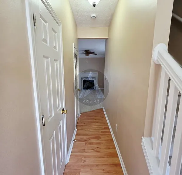 4319 Thorngate Ln — Photo 13