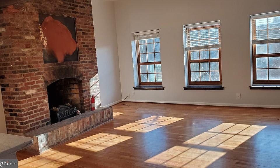 1st image of 315 Monroe St #3