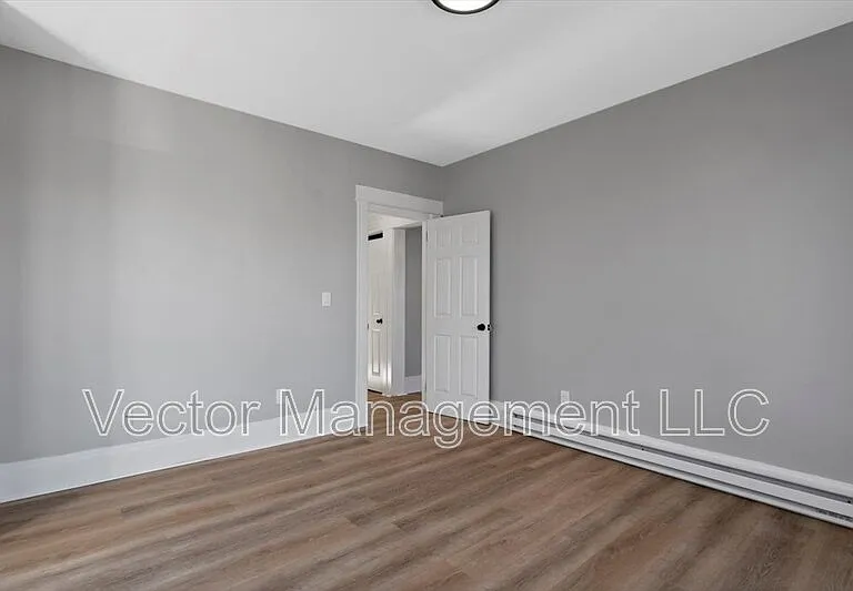 1476 Chapel St #301 — Photo 18
