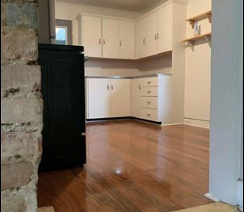 2nd image of 20 Geneva St #2