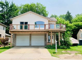 1517 E Lake Dr, Novi, MI 48377