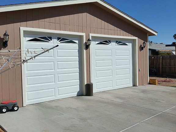 26x26 garage plus 10x12  sto
