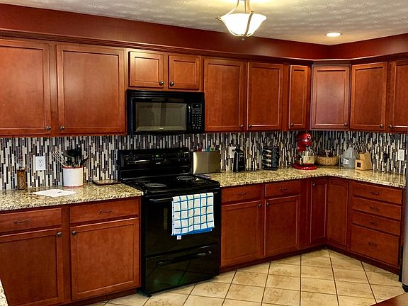 5th image of 2531 Magnolia Ct