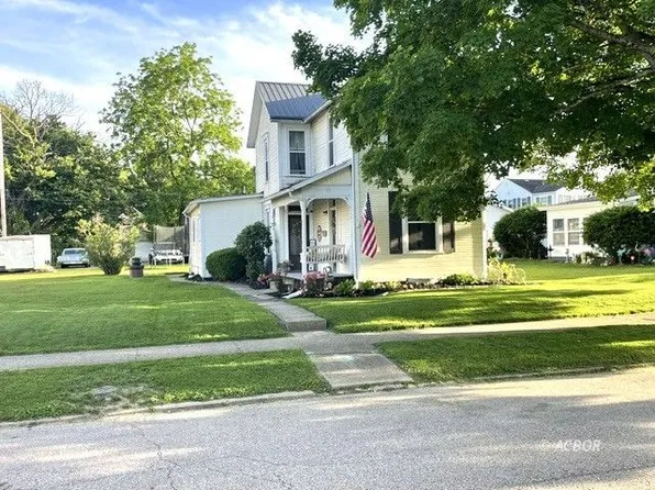 241 North St, Logan, OH 43138