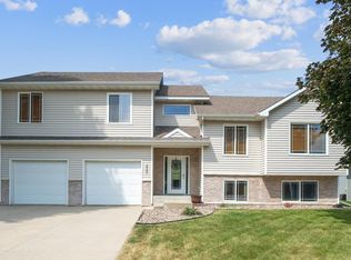 4757 White Pine Dr NW, Rochester, MN 55901