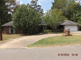 323 Janet Dr, Pineville, LA 71360