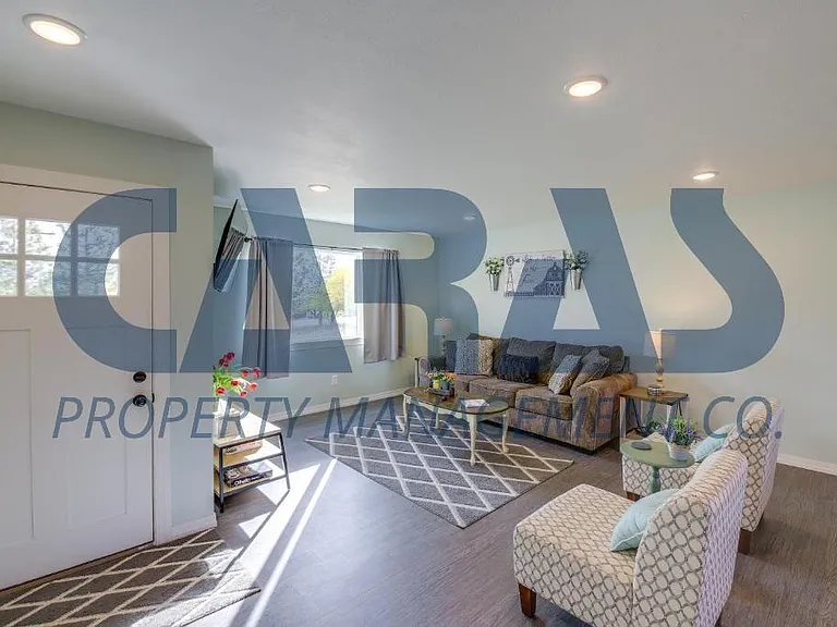 964 Burdock Dr — Photo 4