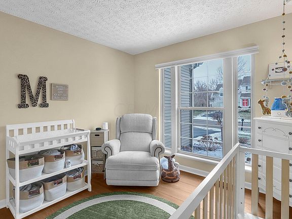 5th image of 2531 Pleasant Crest Ct