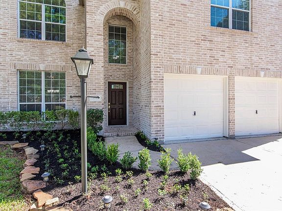 3rd image of 2911 Ledgeside Ct