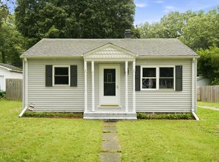 606 Lake Blvd, Paw Paw, MI 49079