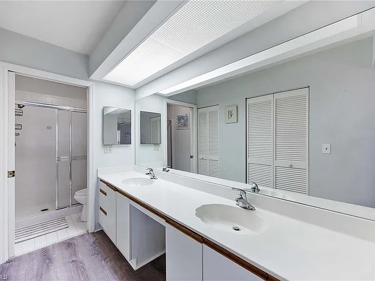 822 Gulf Pavillion Dr #202 — Photo 14