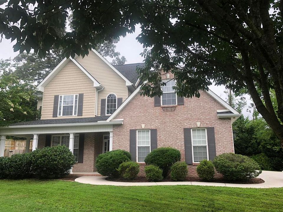 1st image of 800 Lourdes Ln