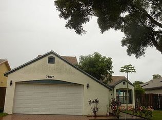 7867 NW 50th St, Lauderhill, FL 33351