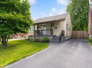 722 Burgess Ave, Hamilton, ON L8H 6J4