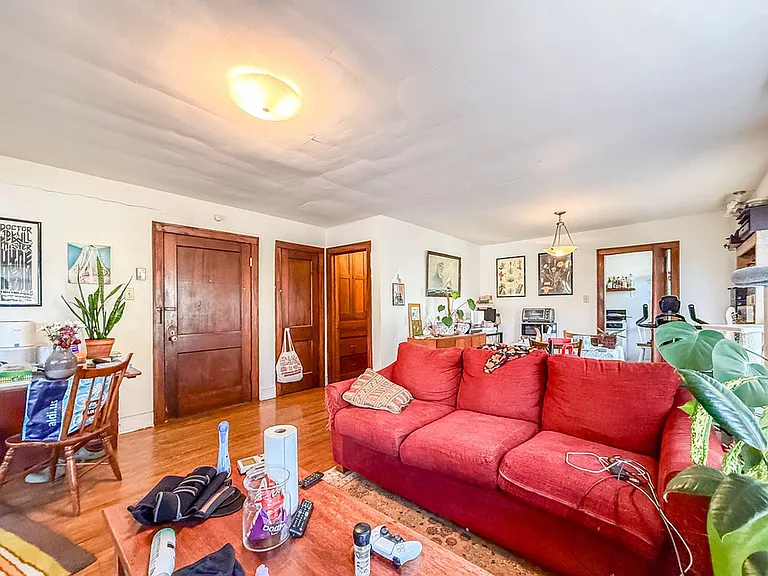 407 W Green St #2 — Photo 4