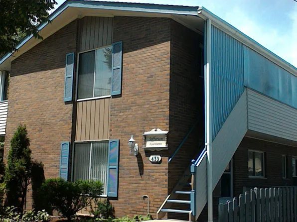 439 Front St APT 1, Berea, OH 44017