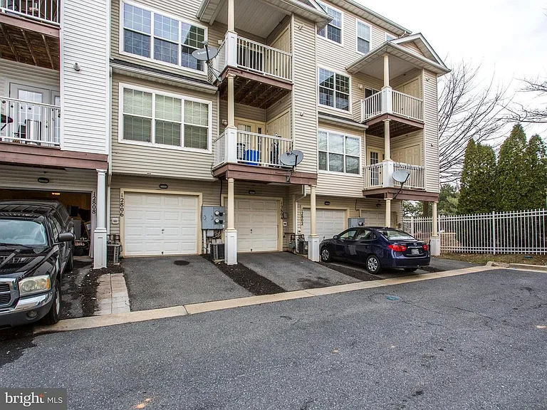 12806 Rexmore Dr #12806 — Photo 32