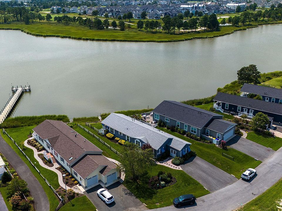 1st image of 27086 Island Dr #53632