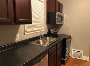 215 Melrose Ct, Iowa City, IA 52246