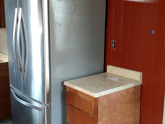 4th image of 721 Wilson Ave #B