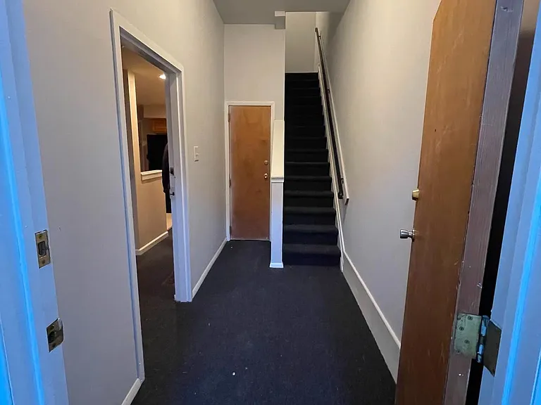 1732 W Diamond St #1 — Photo 6