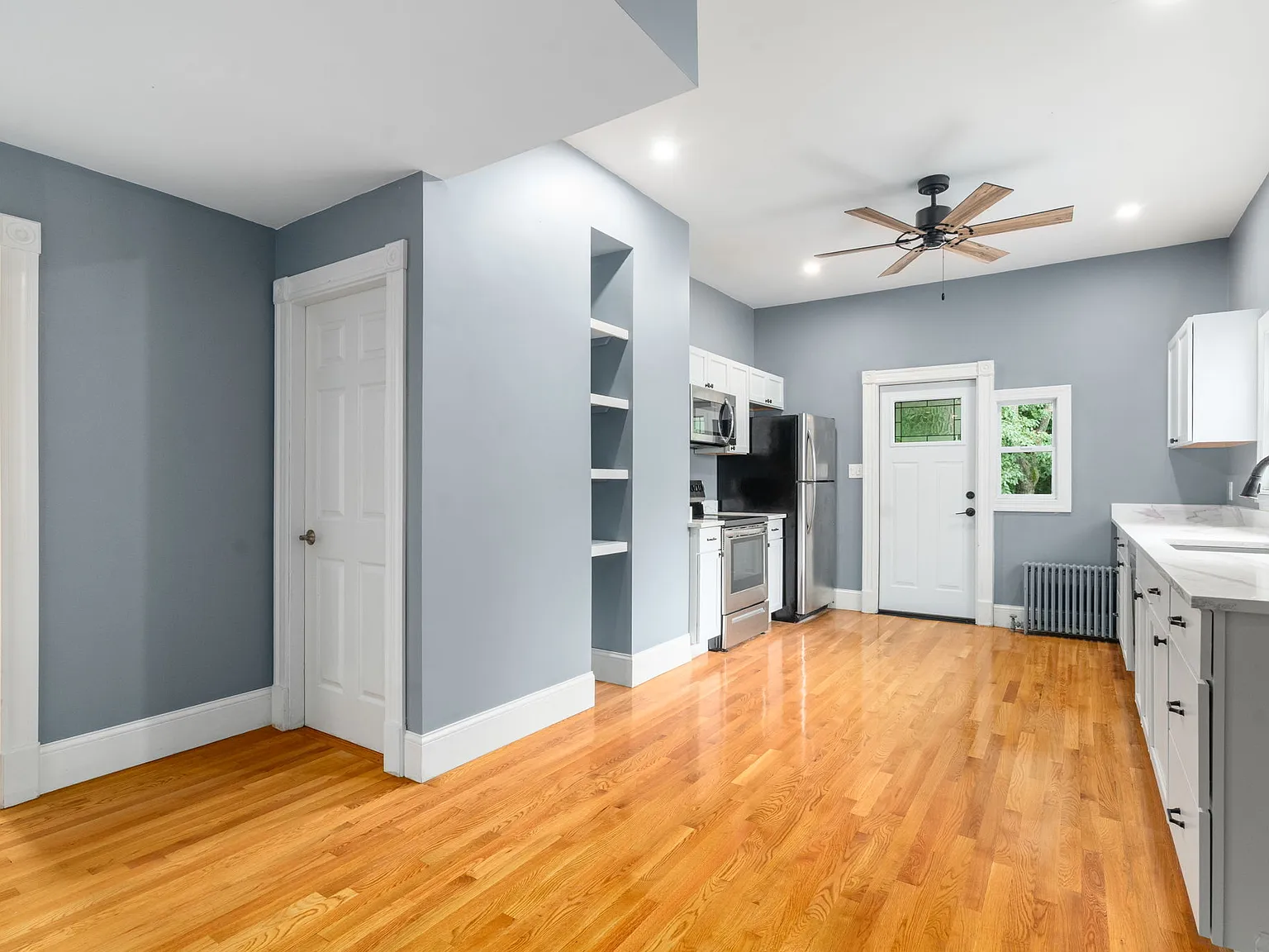 4 bed, 1440 sqft, $3,500 — Photo 4