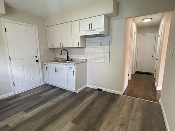 4th image of 1536 Thomas Ave