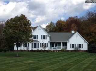 9920 Crystal Trl, Chagrin Falls, OH 44023