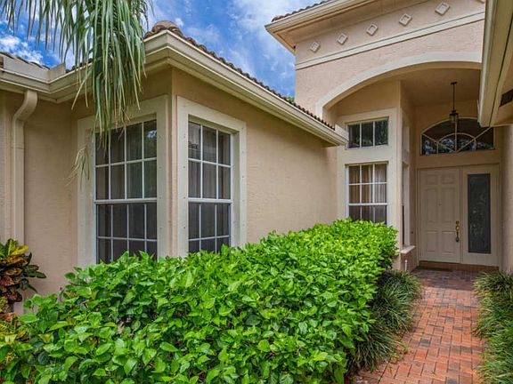 3rd image of 7006 Great Falls Cir