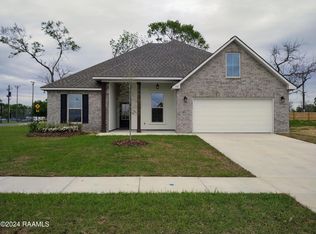102 Croydon Ave, Youngsville, LA 70592