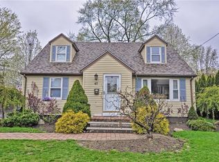 47 Bolton St, Cranston, RI 02920